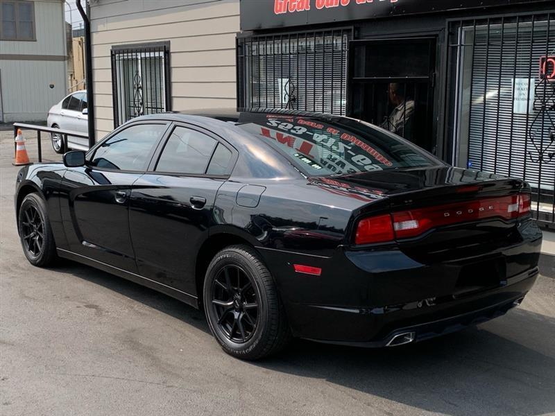 Dodge Charger SE 2014
