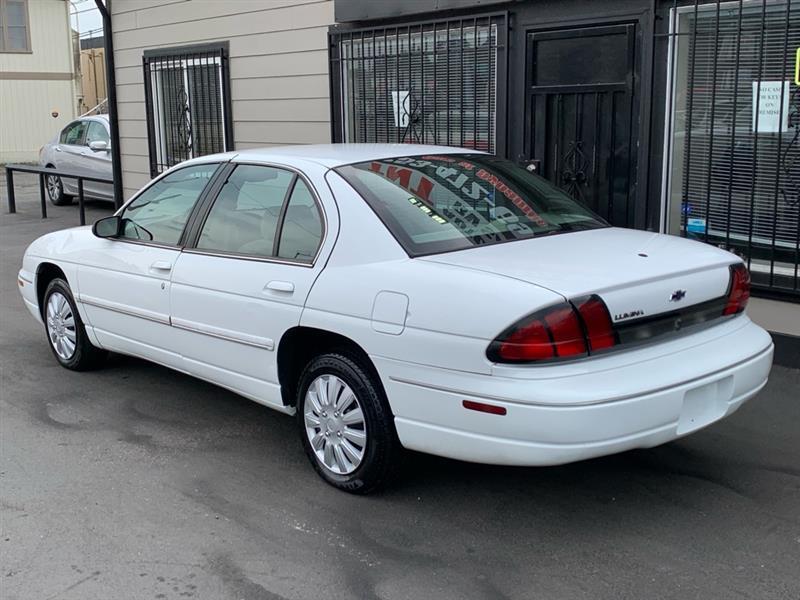 Chevrolet Lumina Base 2000