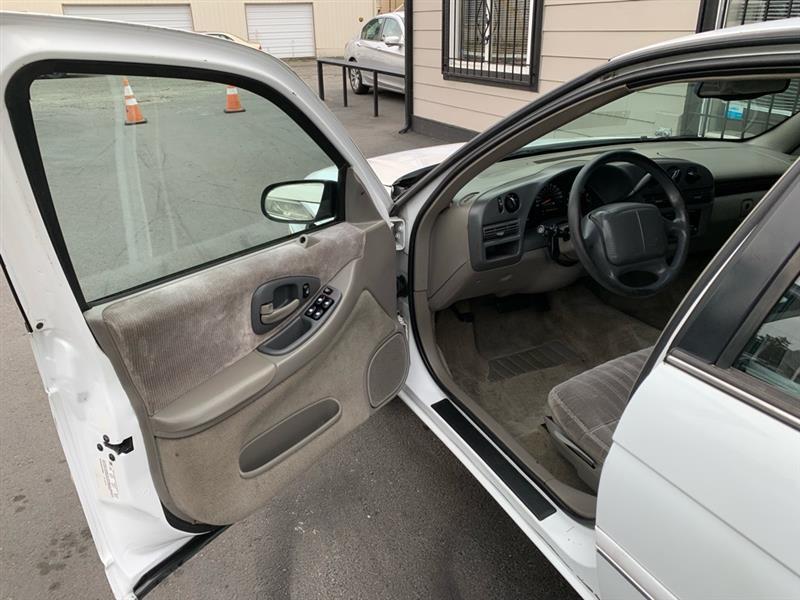 Chevrolet Lumina Base 2000