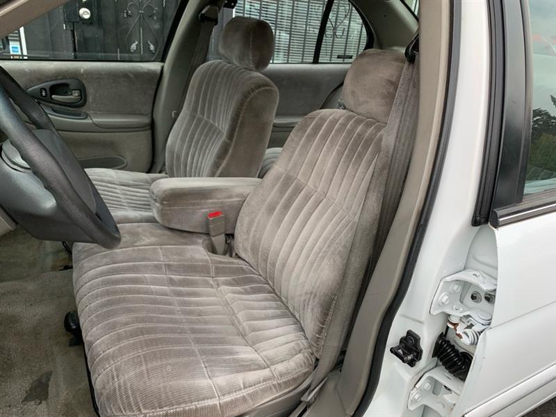 Chevrolet Lumina Base 2000