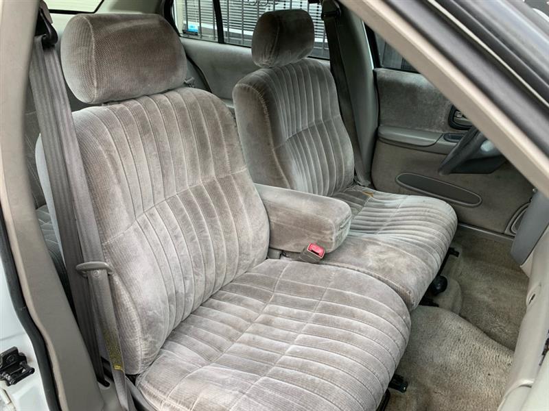 Chevrolet Lumina Base 2000