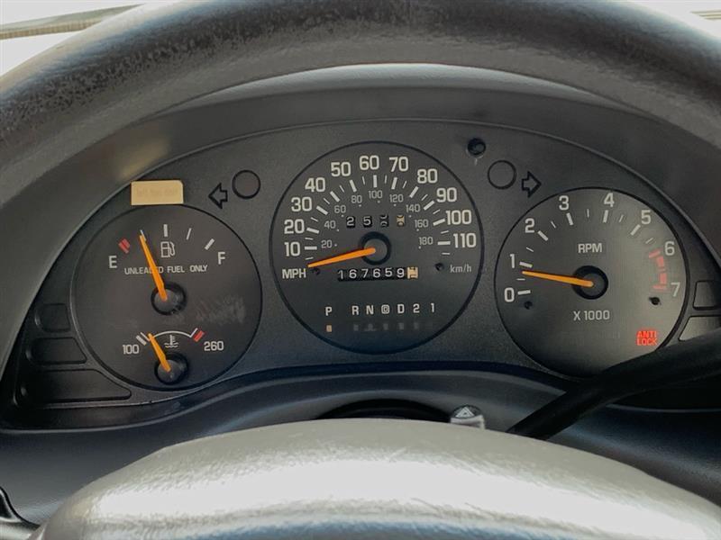Chevrolet Lumina Base 2000