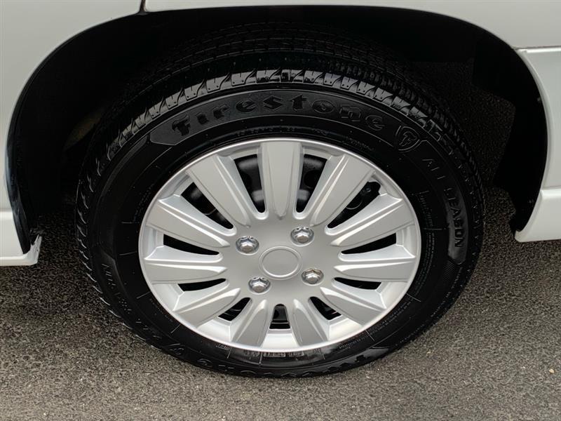 Chevrolet Lumina Base 2000