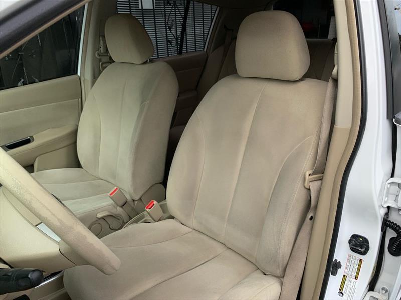 Nissan Versa 1.8 S Hatchback 2009