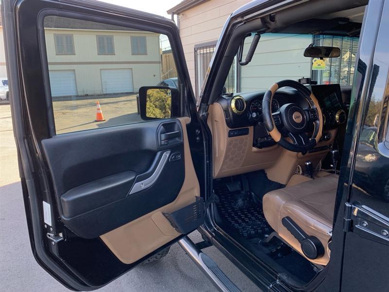 Jeep Wrangler Unlimited Rubicon 4WD 2011