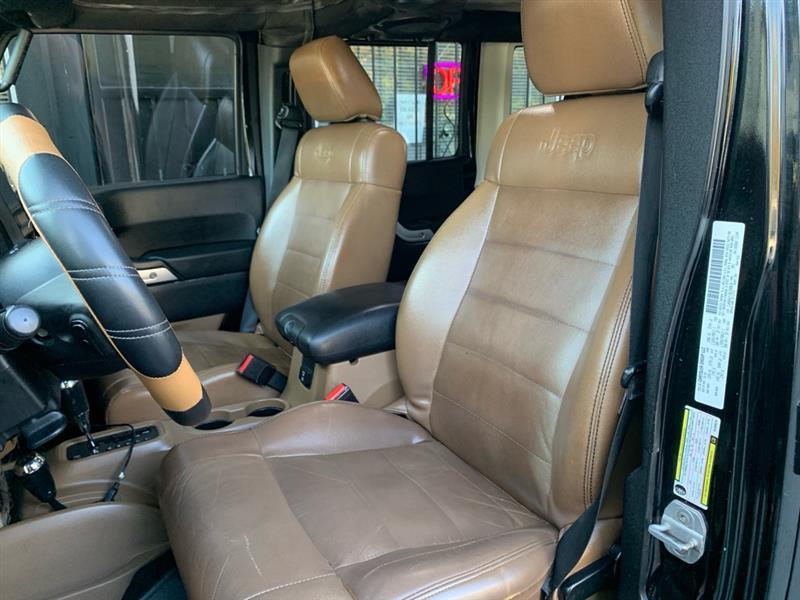 Jeep Wrangler Unlimited Rubicon 4WD 2011