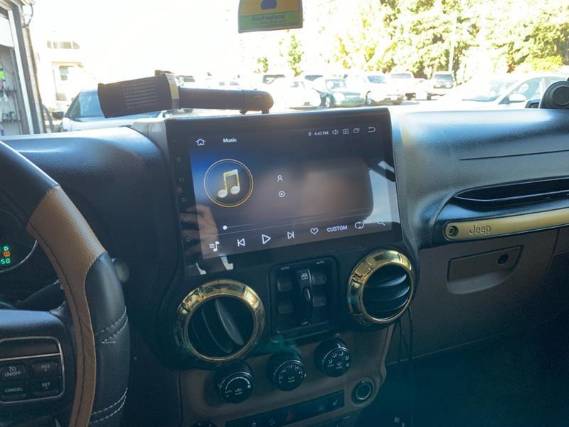 Jeep Wrangler Unlimited Rubicon 4WD 2011