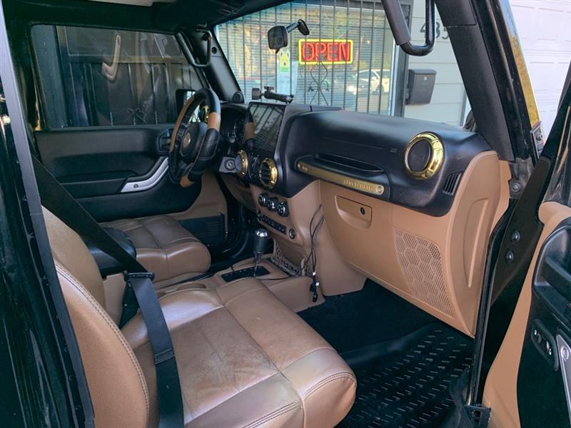 Jeep Wrangler Unlimited Rubicon 4WD 2011