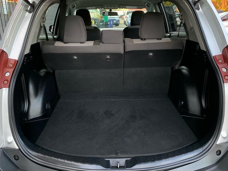 Toyota RAV4 LE AWD 2013