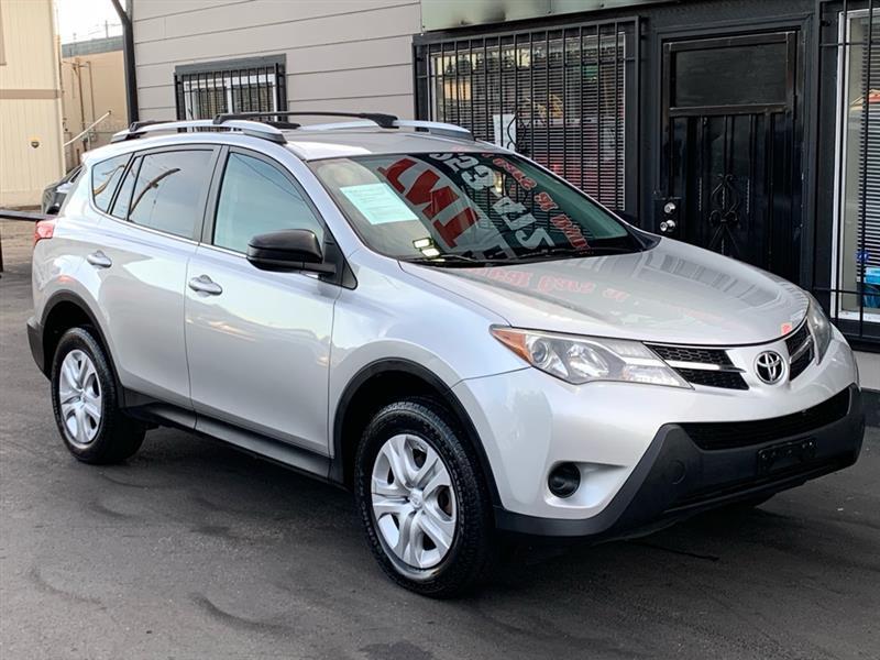 Toyota RAV4 LE AWD 2013