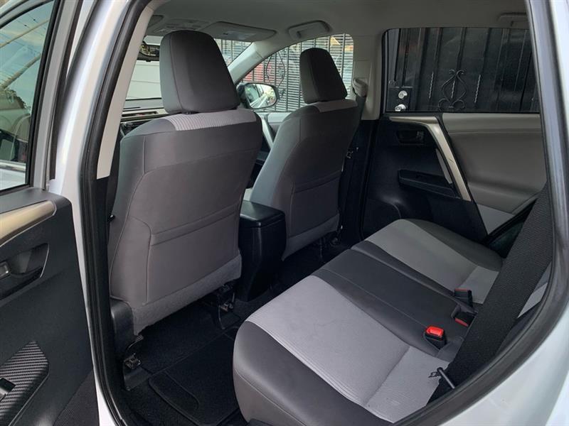 Toyota RAV4 LE AWD 2013