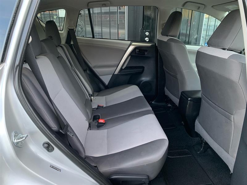 Toyota RAV4 LE AWD 2013
