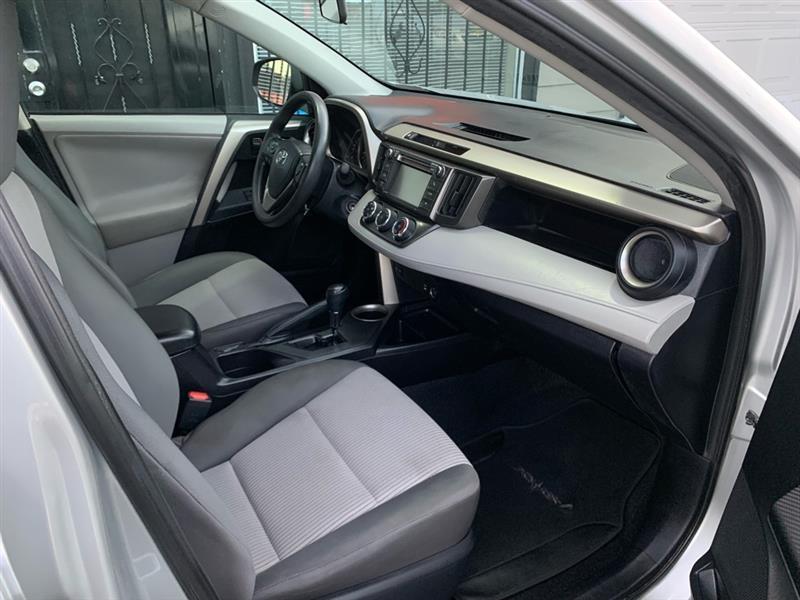 Toyota RAV4 LE AWD 2013