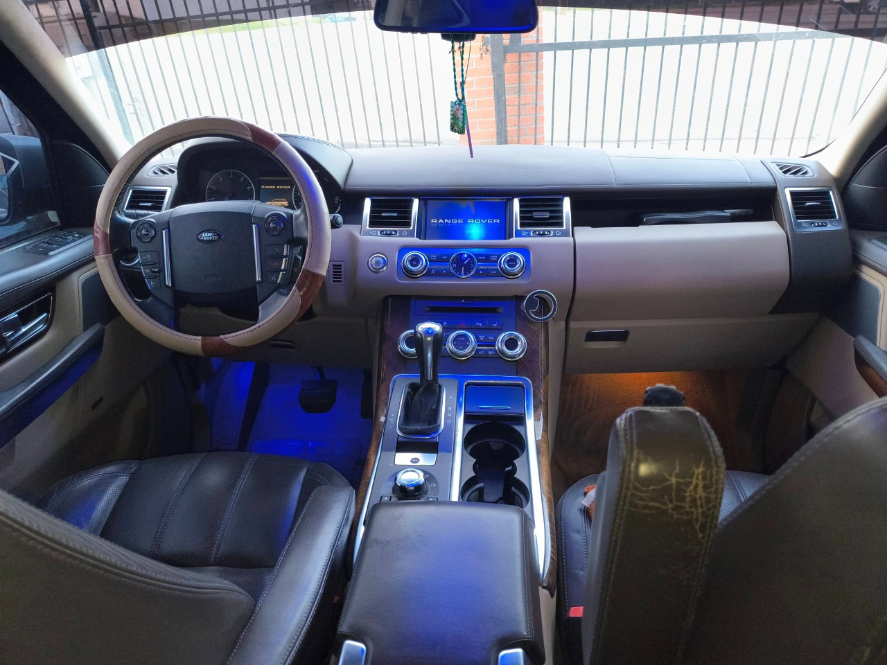 Land Rover Range Rover Sport HSE 2010 Land Rover Range Rover Sport HSE 2010