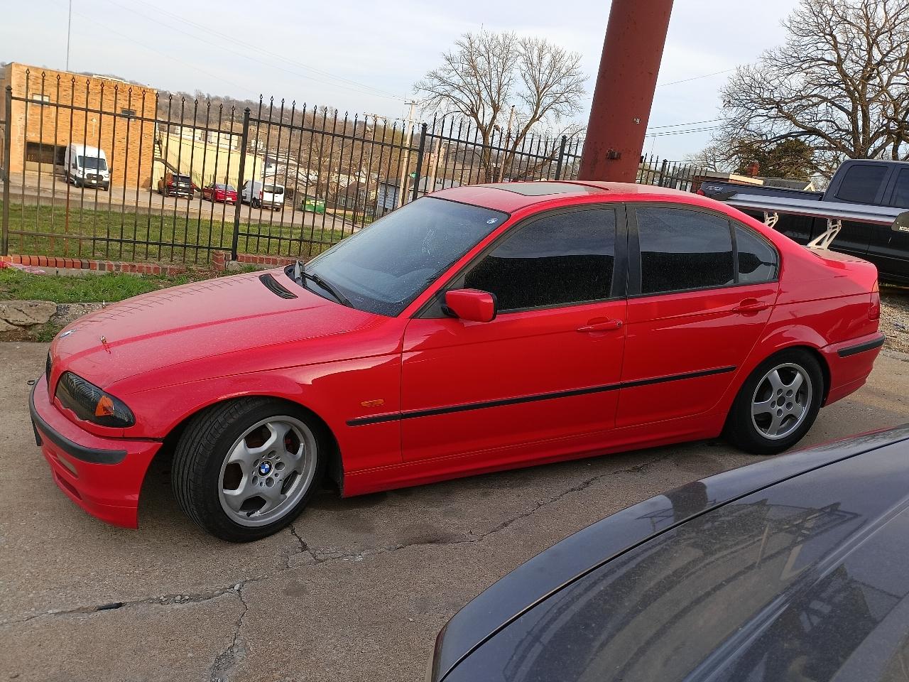 BMW 3-Series 323i 1999