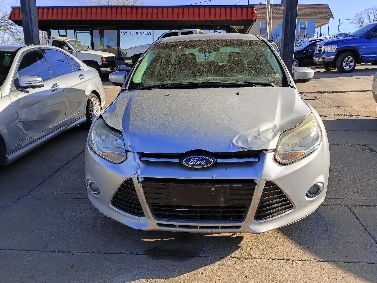 Ford Focus SE 2012