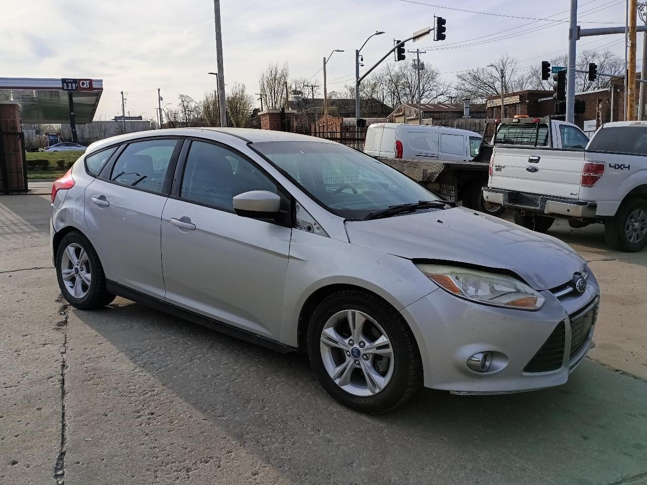 Ford Focus SE 2012