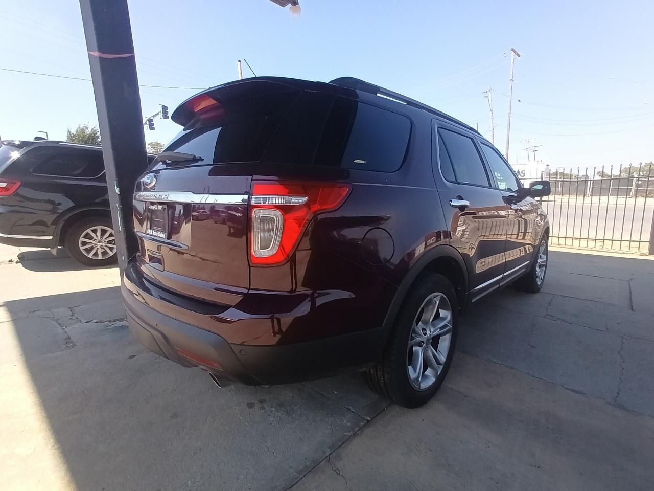 2011 Ford Explorer Limited - Photo 7