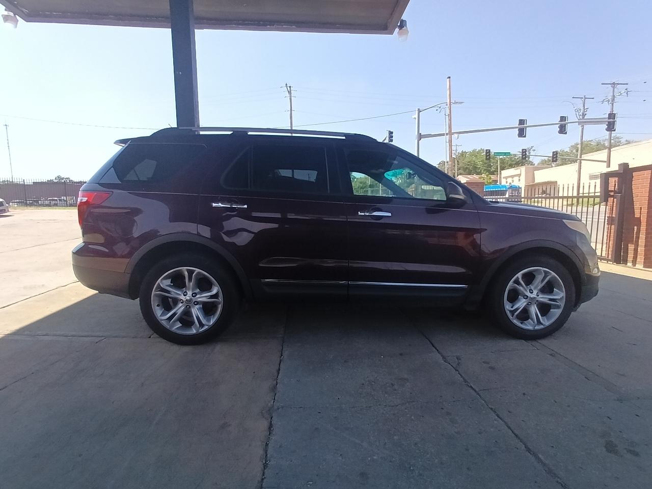 2011 Ford Explorer Limited - Photo 9