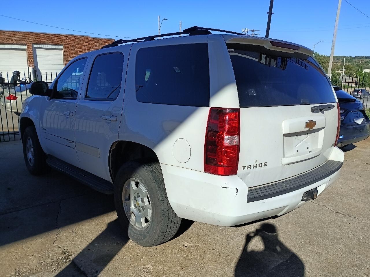 Chevrolet Tahoe LS 2WD 2012