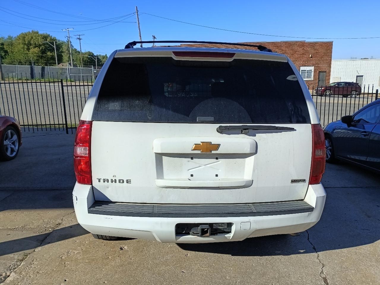 Chevrolet Tahoe LS 2WD 2012
