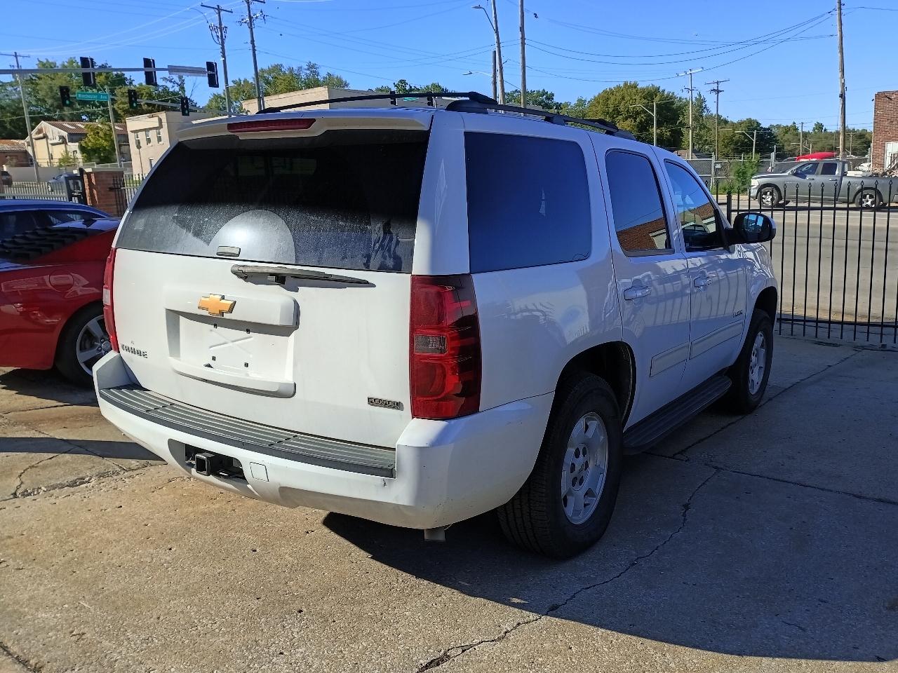 Chevrolet Tahoe LS 2WD 2012