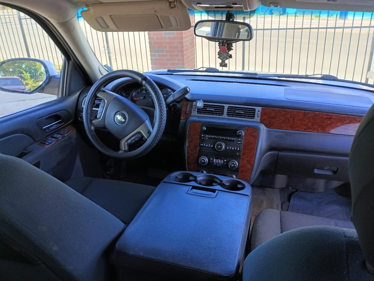 Chevrolet Tahoe LS 2WD 2012