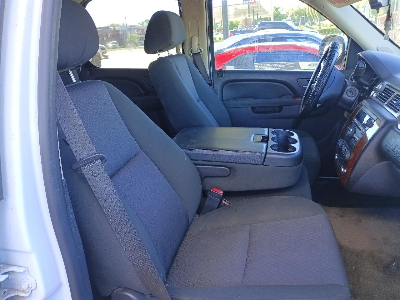 Chevrolet Tahoe LS 2WD 2012