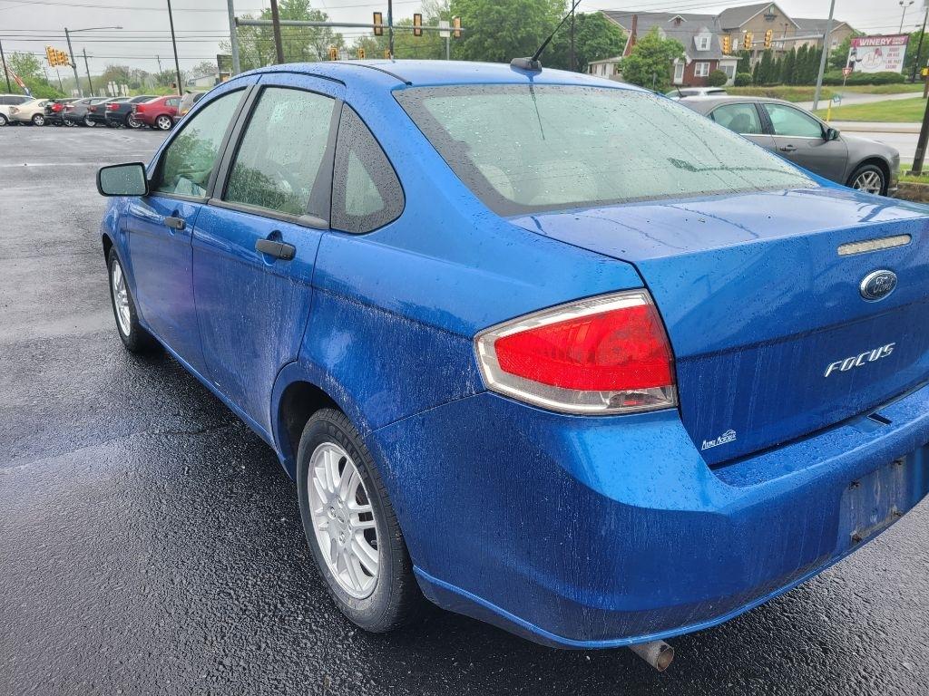 Ford Focus SE Sedan 2010