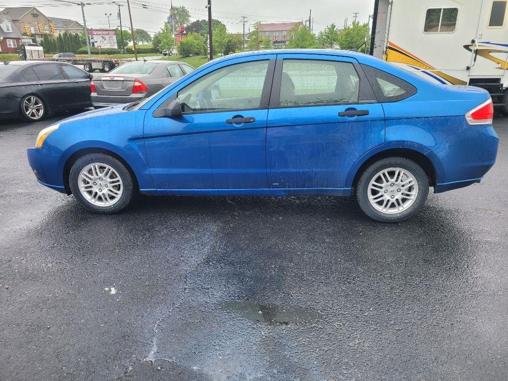 Ford Focus SE Sedan 2010