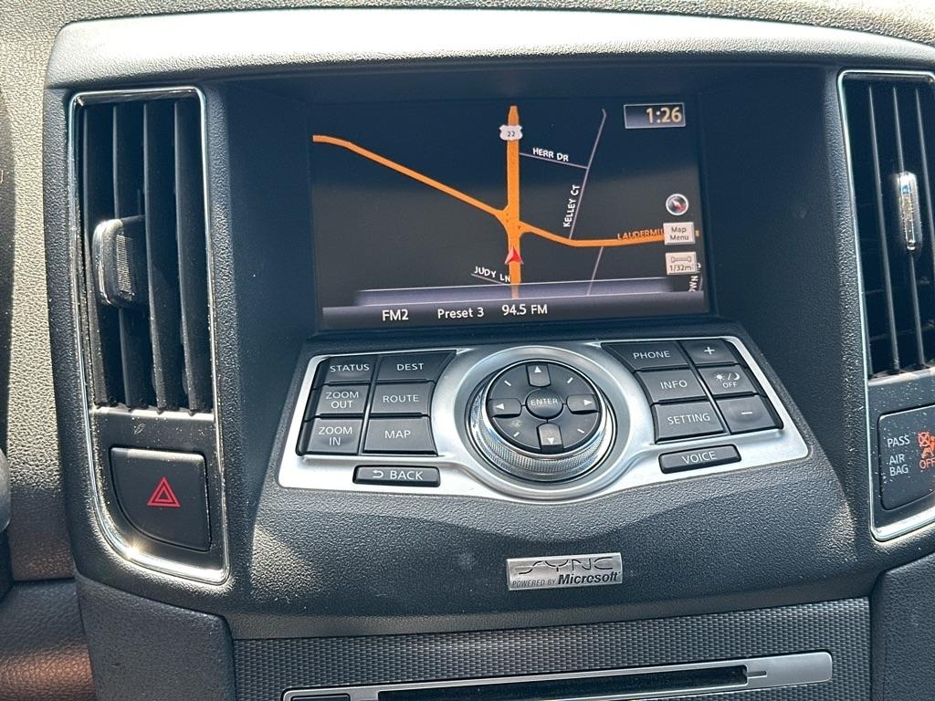 Nissan Maxima S 2010