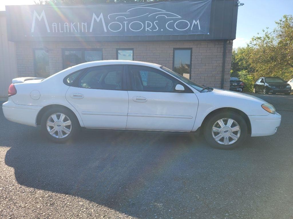 Ford Taurus SEL 2005