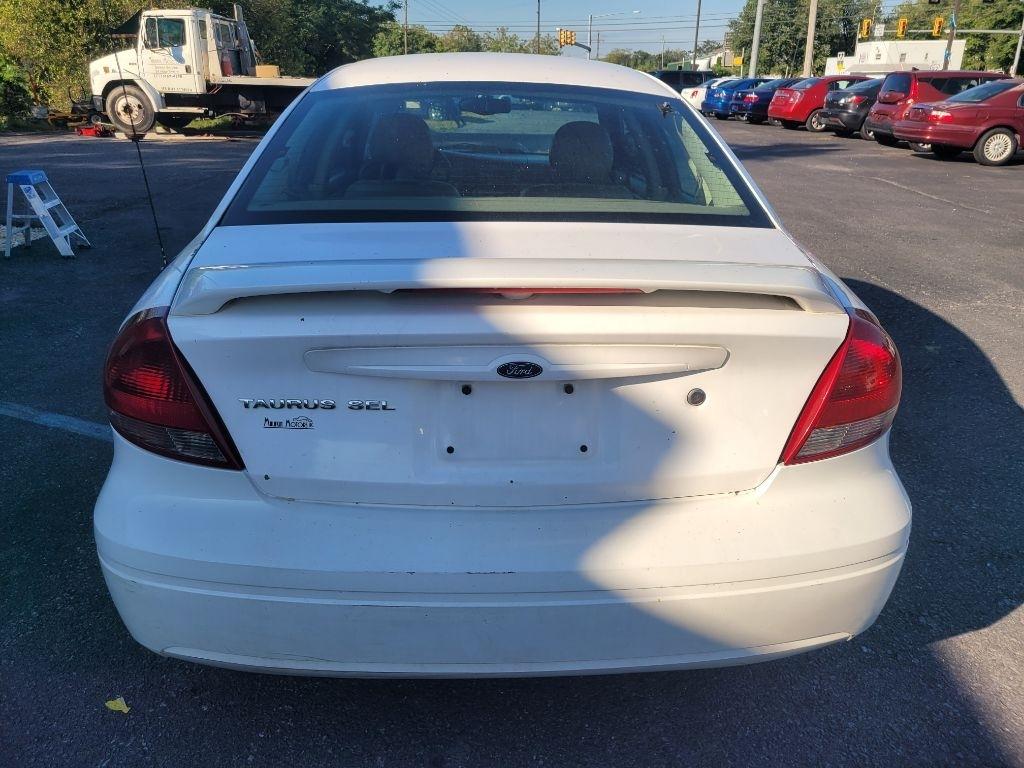 Ford Taurus SEL 2005