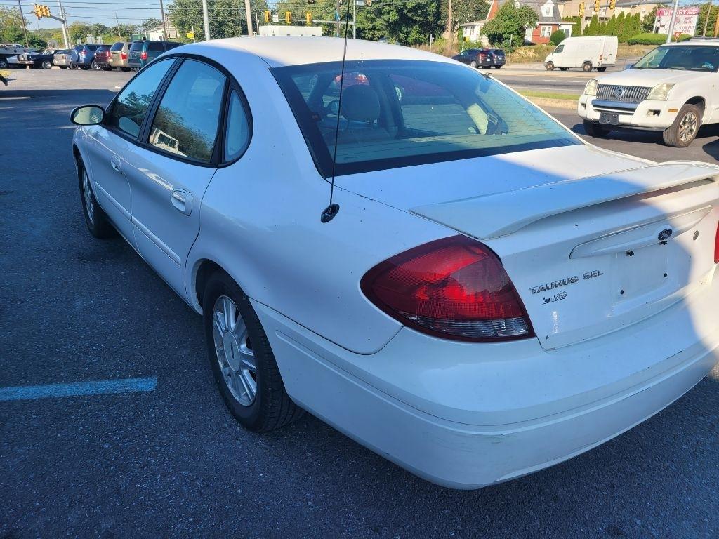 Ford Taurus SEL 2005