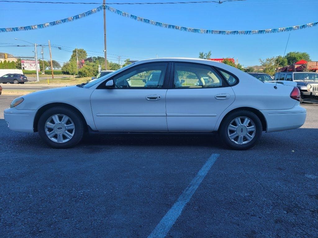 Ford Taurus SEL 2005