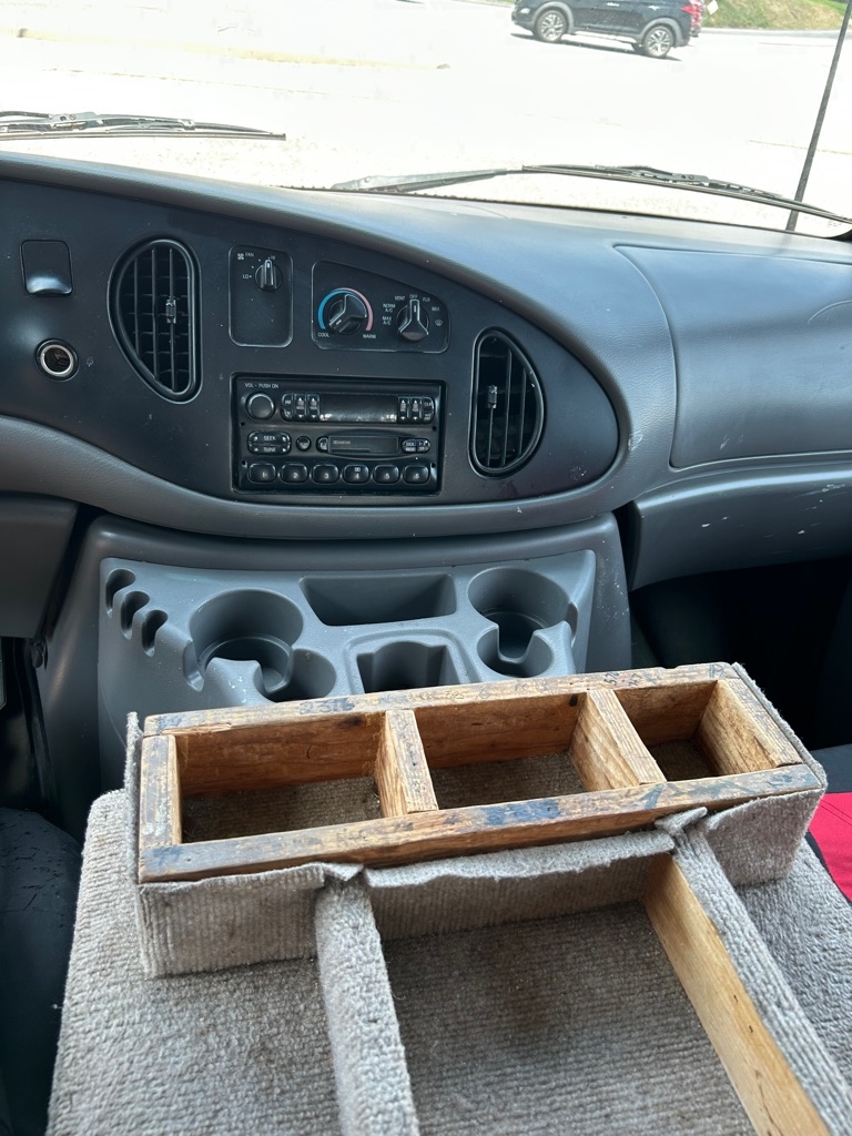 Ford Econoline E250 2000