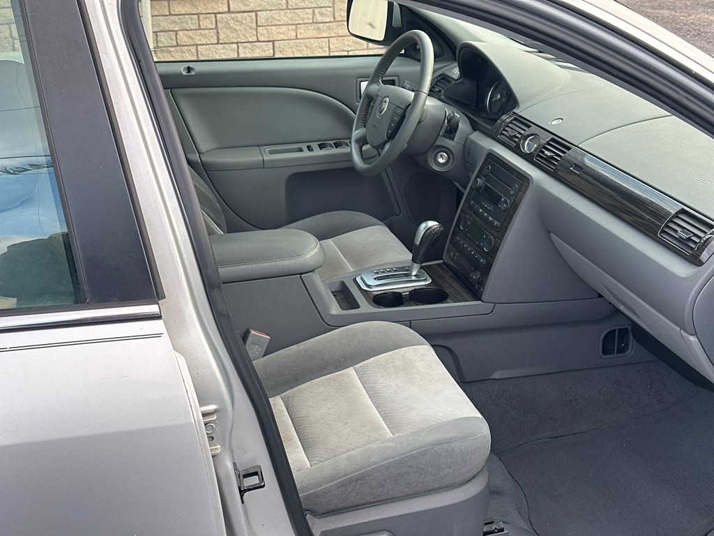 Mercury Montego Luxury 2005