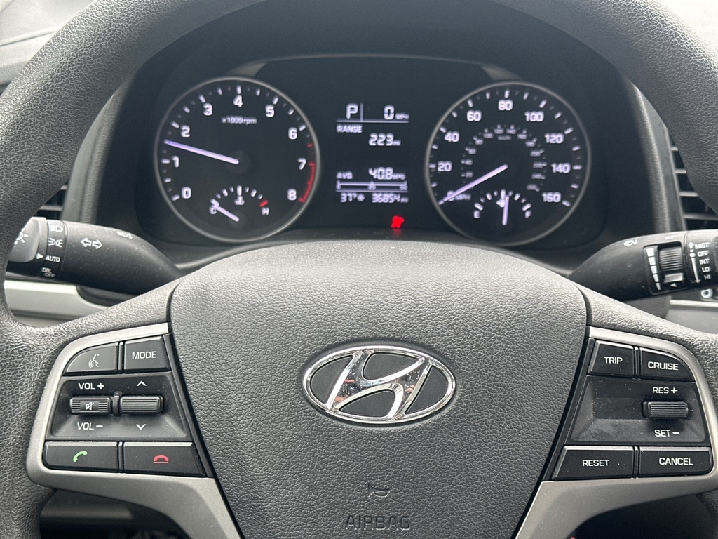 Hyundai Elantra Value Edition 6A 2017