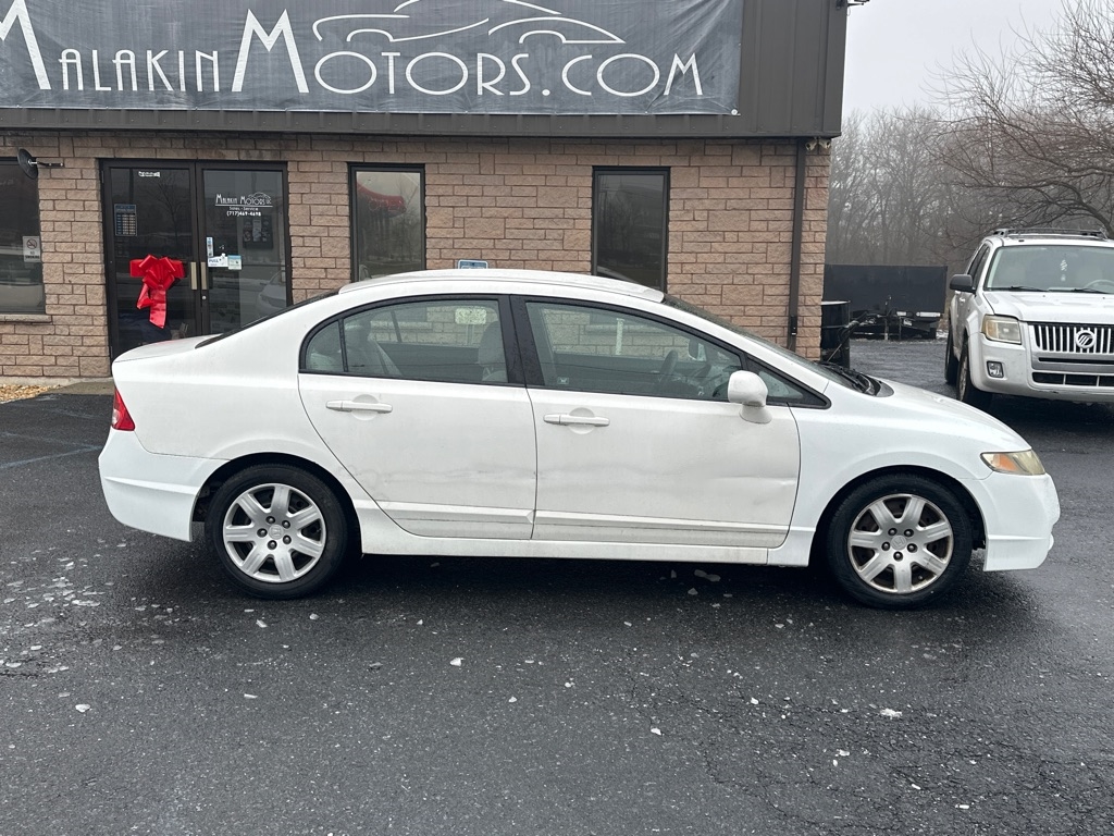 Honda Civic LX Sedan 5-Speed AT 2010