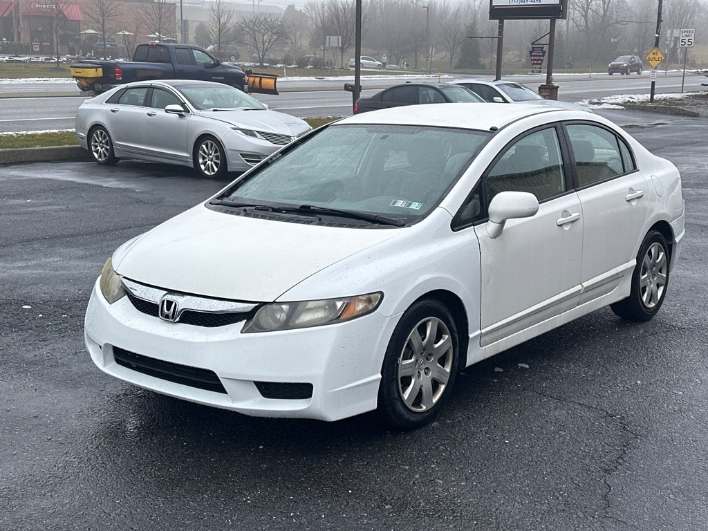 Honda Civic LX Sedan 5-Speed AT 2010