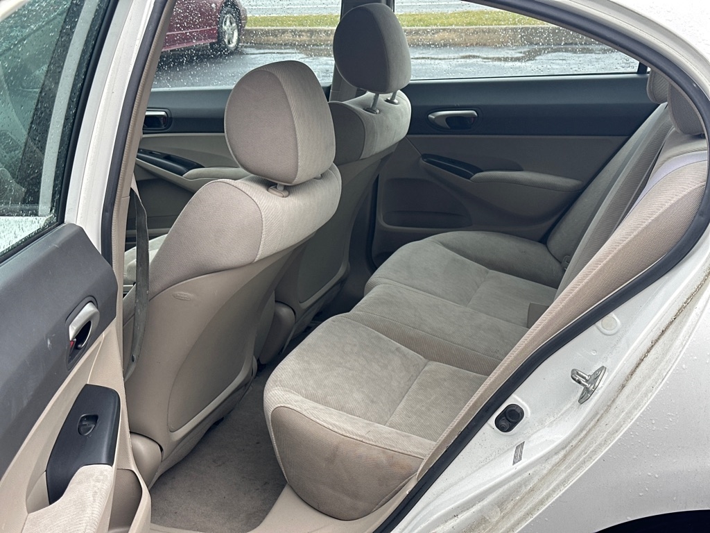 Honda Civic LX Sedan 5-Speed AT 2010