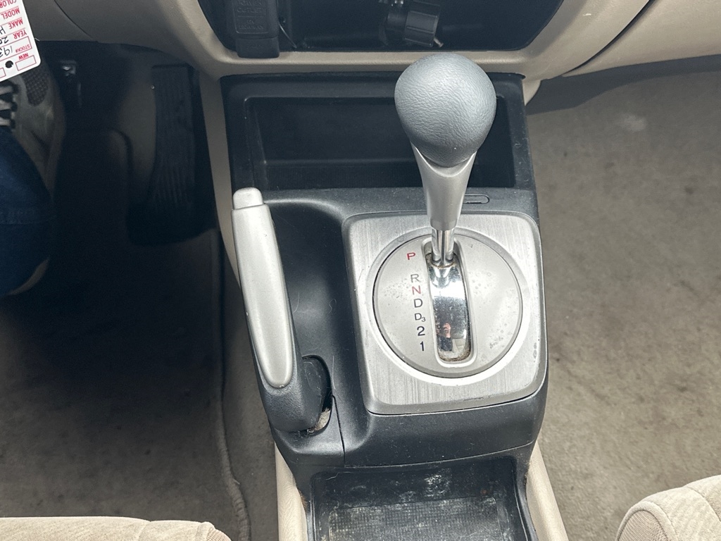 Honda Civic LX Sedan 5-Speed AT 2010