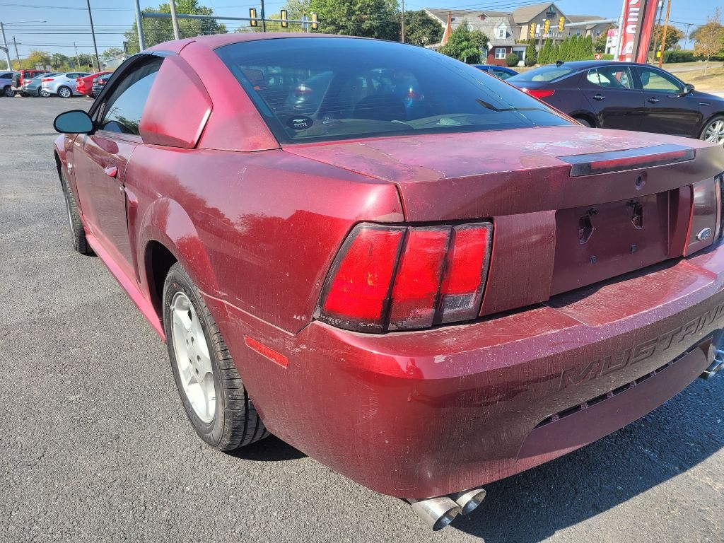 Ford Mustang Standard Coupe 2004