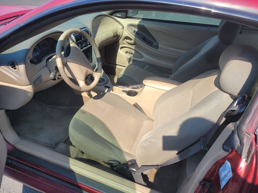 Ford Mustang Standard Coupe 2004