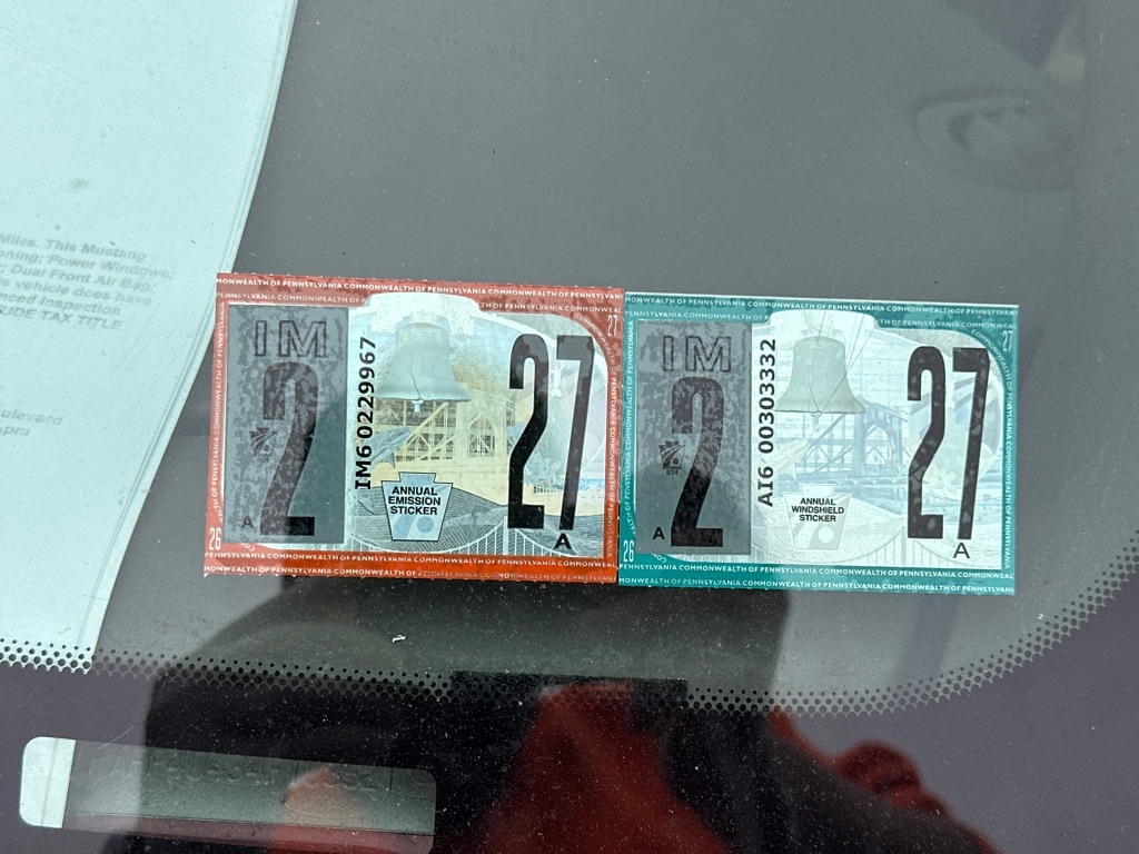 Ford Mustang Standard Coupe 2004