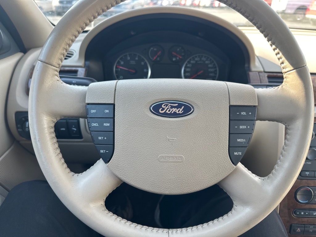 Ford Five Hundred SEL 2006