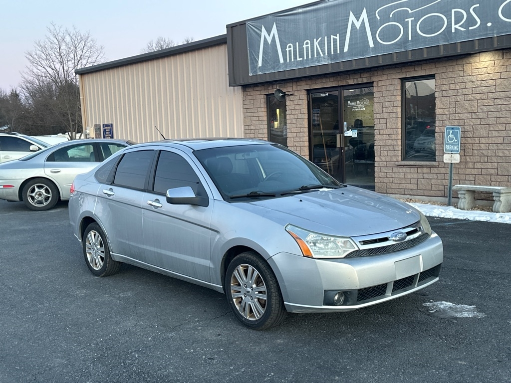 Ford Focus SEL Sedan 2010