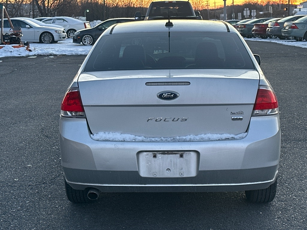 Ford Focus SEL Sedan 2010