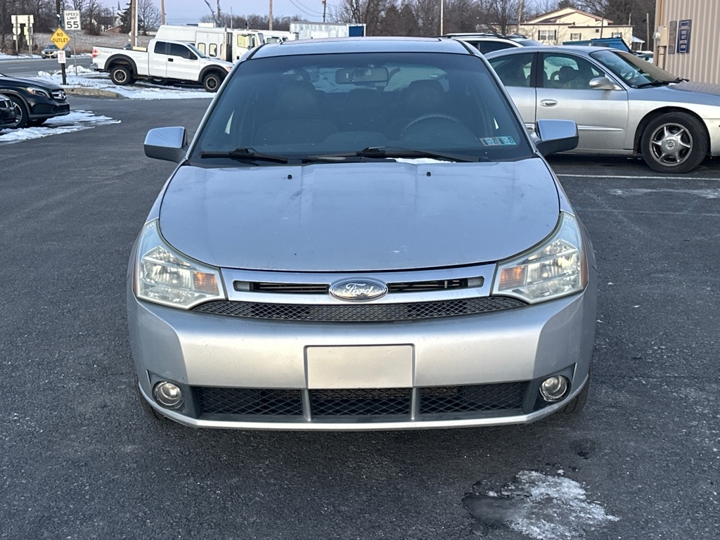 Ford Focus SEL Sedan 2010