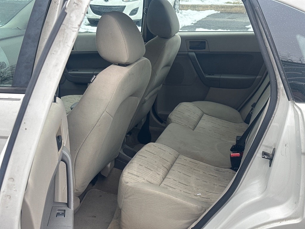 Ford Focus SE Sedan 2011